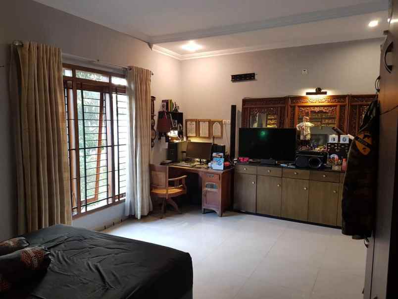 dijual rumah jl ciganitri buahbatu bandung