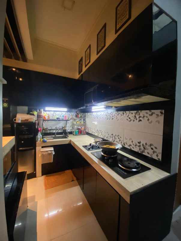 dijual rumah jl ciwaruga kec parongpong