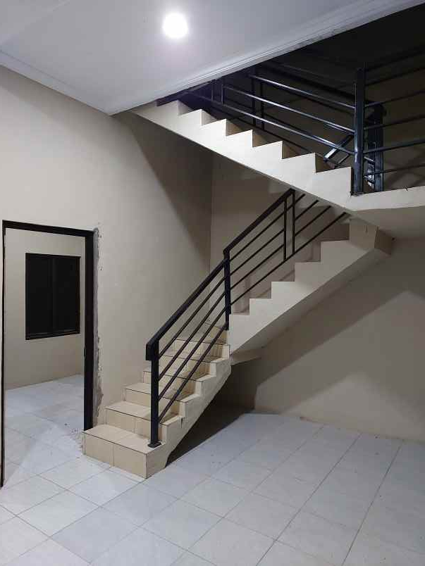 dijual rumah jl gaga semanan rt 001 rw