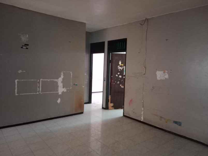 dijual rumah jl ganesha muja muju