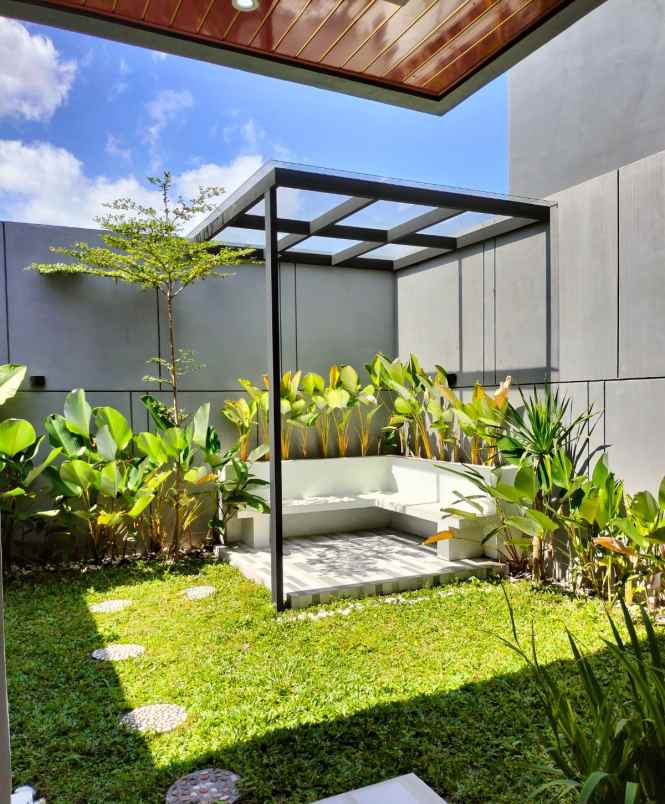 dijual rumah jl kaliurang km 12 5