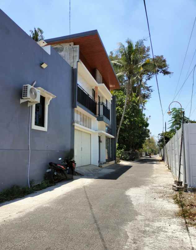 dijual rumah jl kaliurang km 13