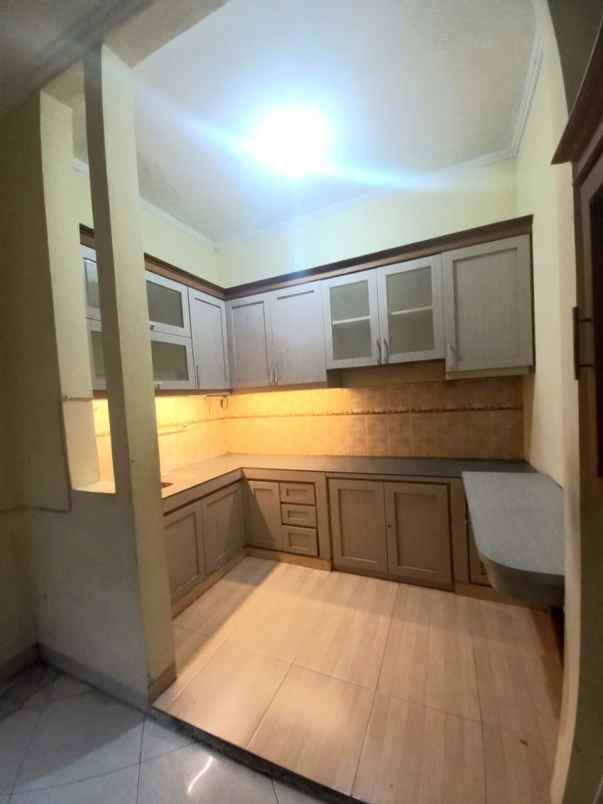 dijual rumah jl kemang raya