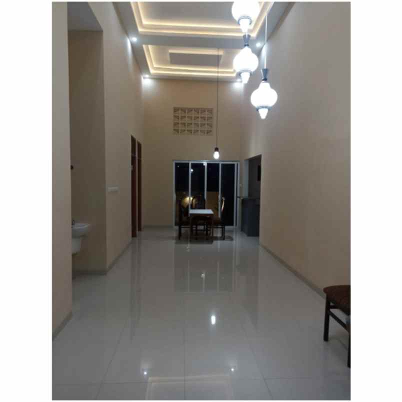 dijual rumah jl lebdo sari iv