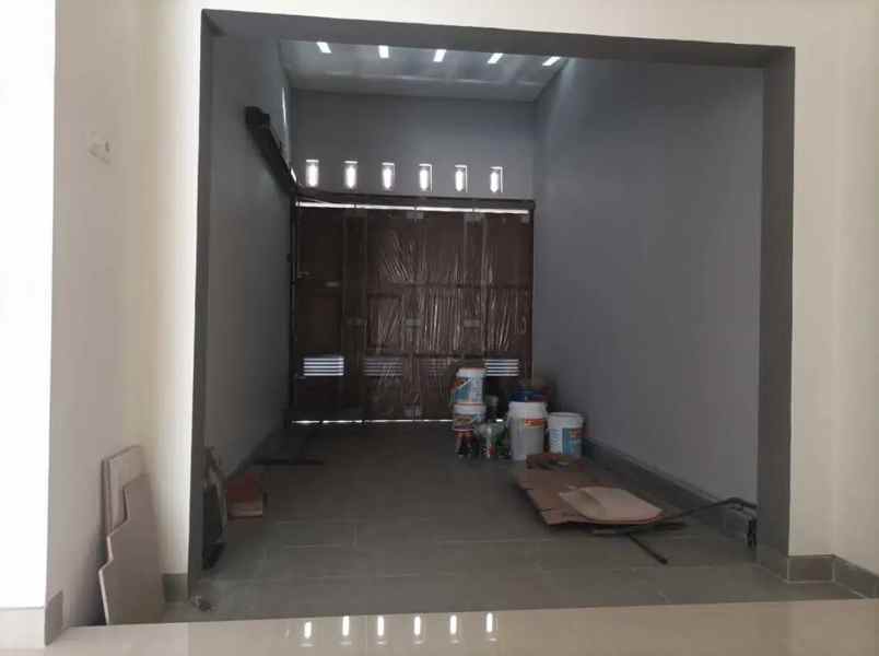 dijual rumah jl manyar tirtomoyo manyar