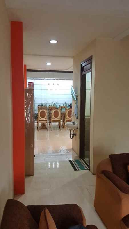 dijual rumah jl mulya sukajadi