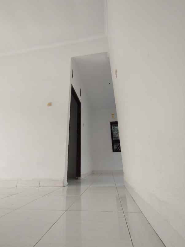 dijual rumah jl naga sakti