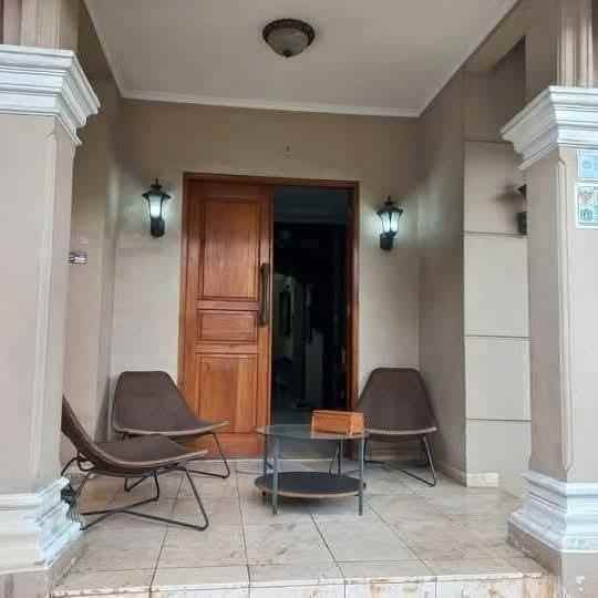 dijual rumah jl pratama duren sawit