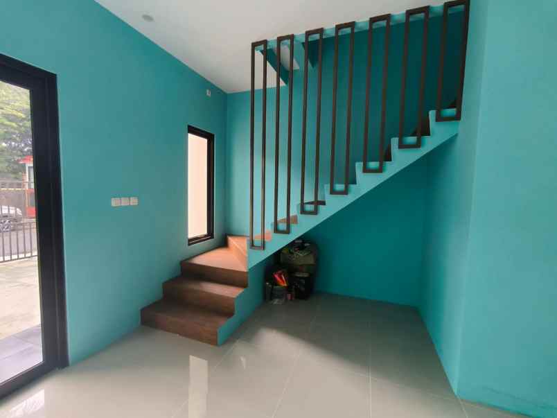 dijual rumah jl puncak cikunir