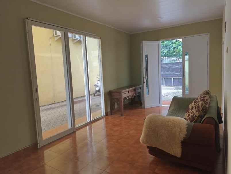 dijual rumah jl raya gardu rangkapan