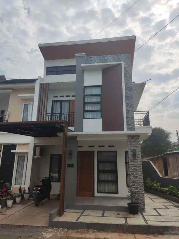 Rumah Siap Huni 2 Lantai Posisi Hook Jl Raya Pengasinan Sawangan Depok