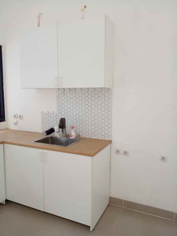 dijual rumah jl raya pengasinan sawangan