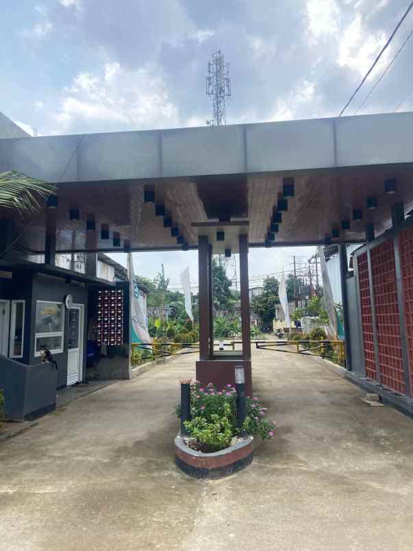 dijual rumah jl rw semut