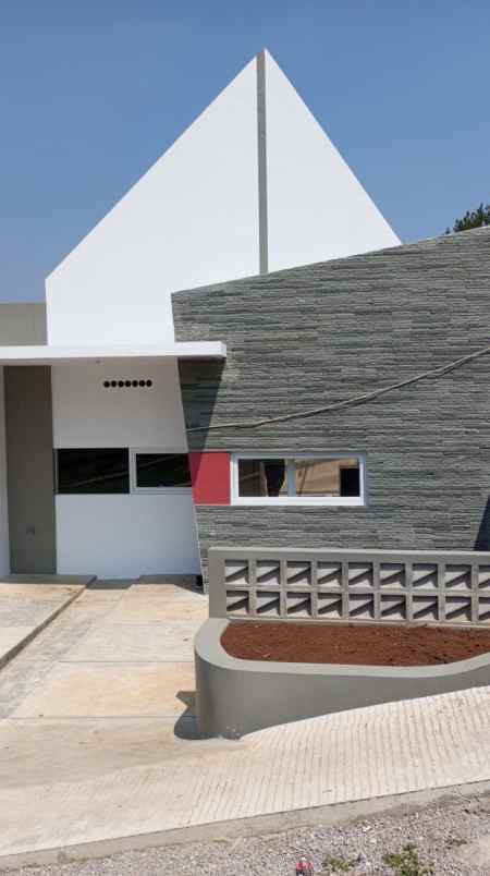 dijual rumah jl sasak batu no atas