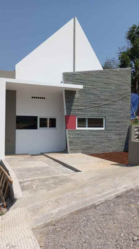 dijual rumah jl sasak batu no atas