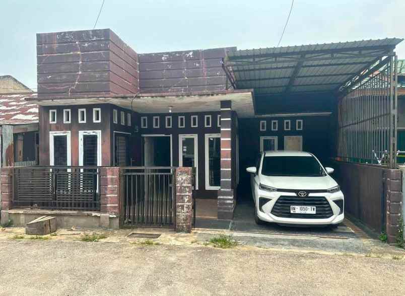 dijual rumah jl suka karya