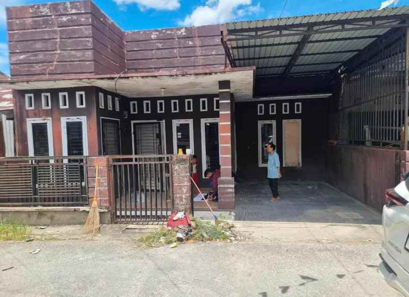 dijual rumah jl suka karya