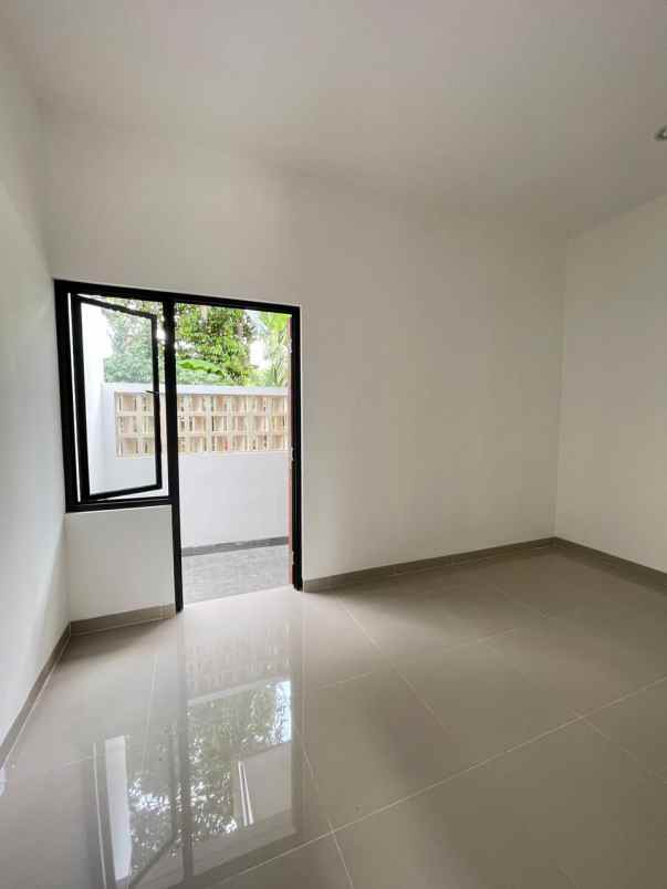 dijual rumah jl wibawa mukti jati asih