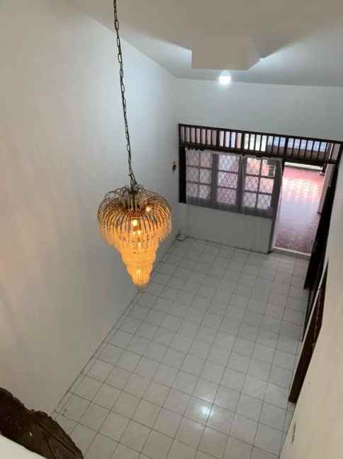 dijual rumah jl wijaya kusuma