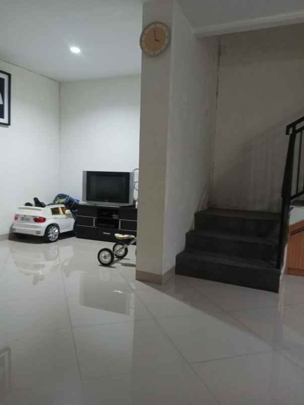 dijual rumah jln bintaro jaya sektor 2