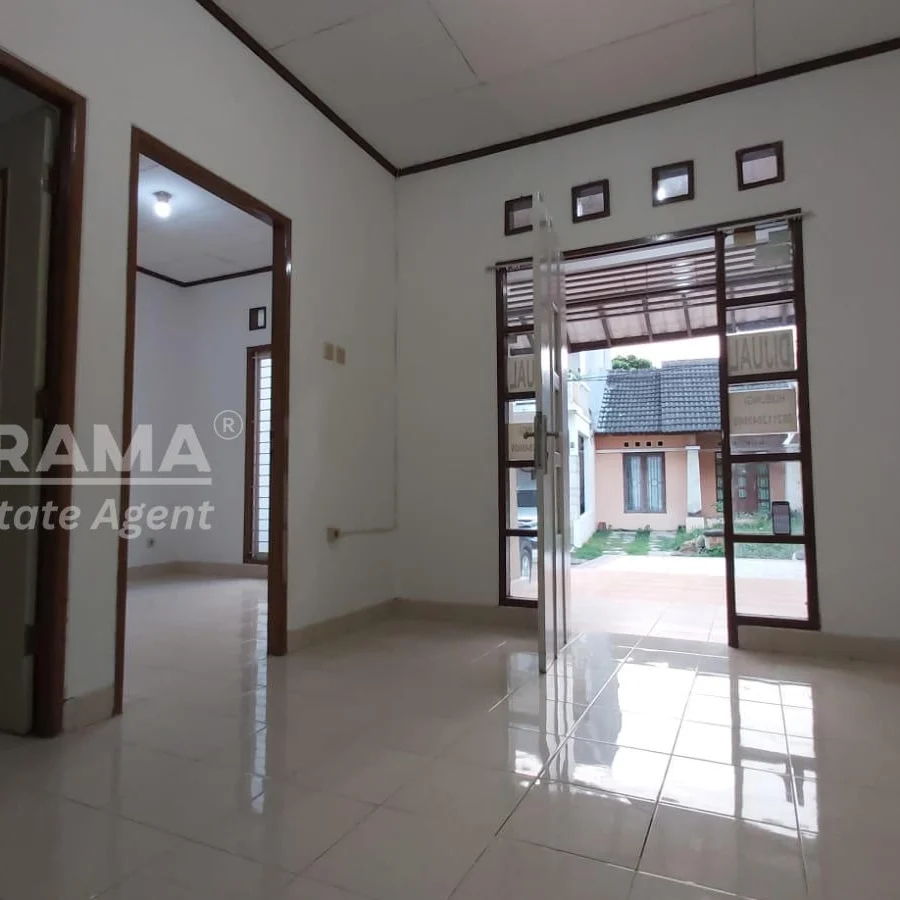 dijual rumah jln raya bojongsari