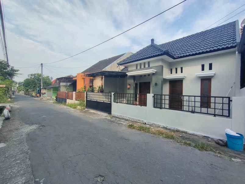 dijual rumah kalasan