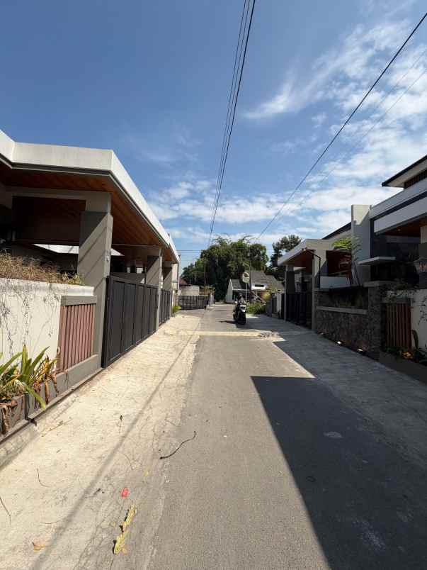 dijual rumah kaliurang km 12 5