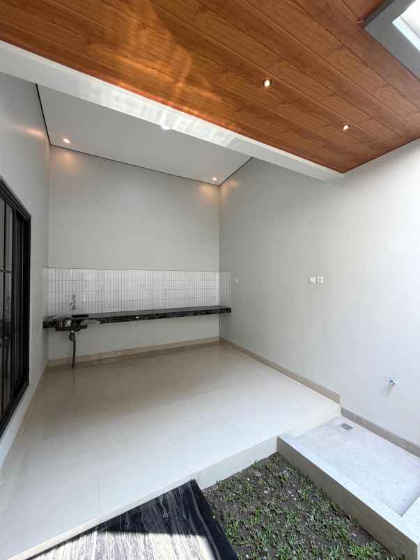 dijual rumah kaliurang km 12 5