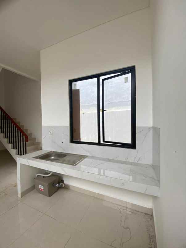 dijual rumah karanggan cibinong bogor