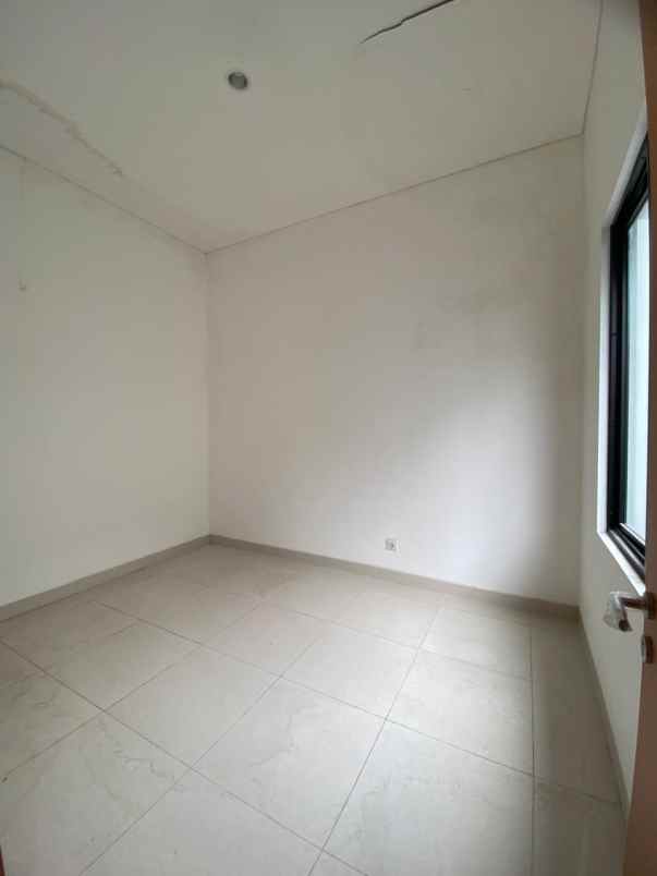 dijual rumah karanggan gunung putri bogor