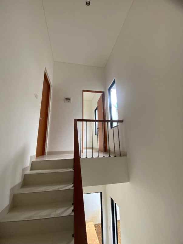 dijual rumah karanggan gunung putri bogor