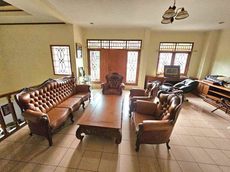 dijual rumah kav dki pondok kelapa