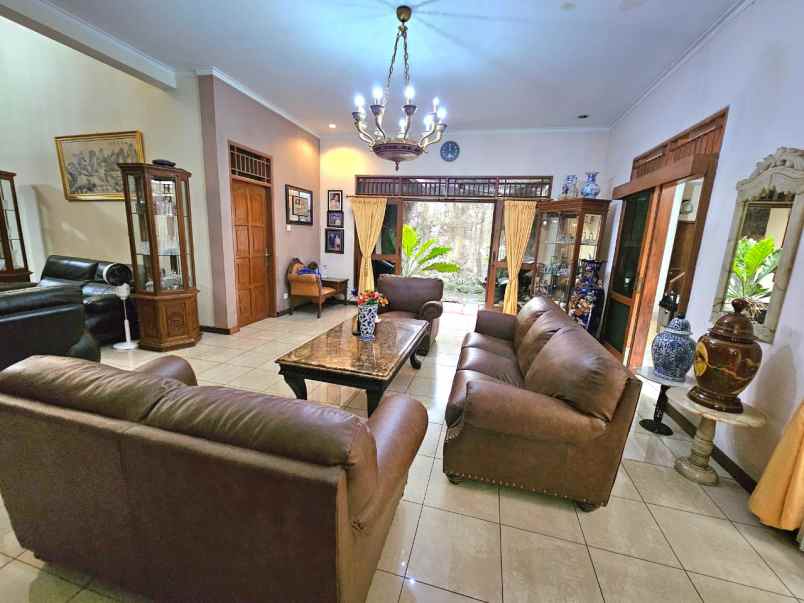 dijual rumah kav dki pondok kelapa