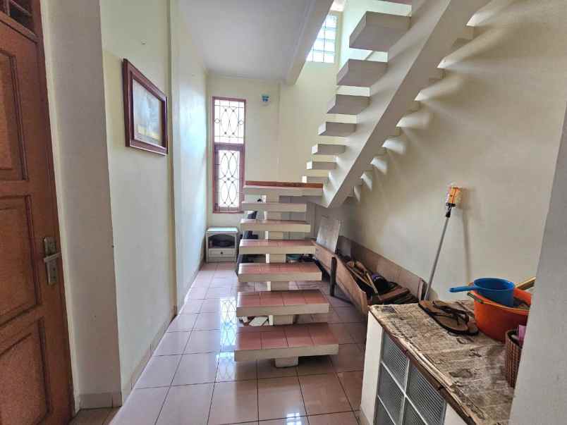 dijual rumah kav dki pondok kelapa