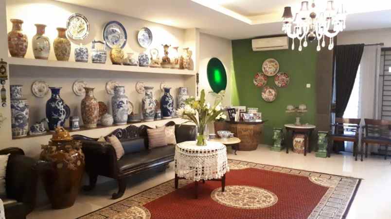 dijual rumah kebayoran baru