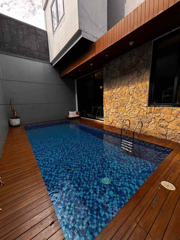 dijual rumah kelapa dua kebon jeruk