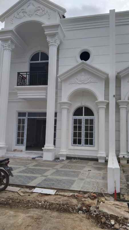 dijual rumah kelapa dua wetan