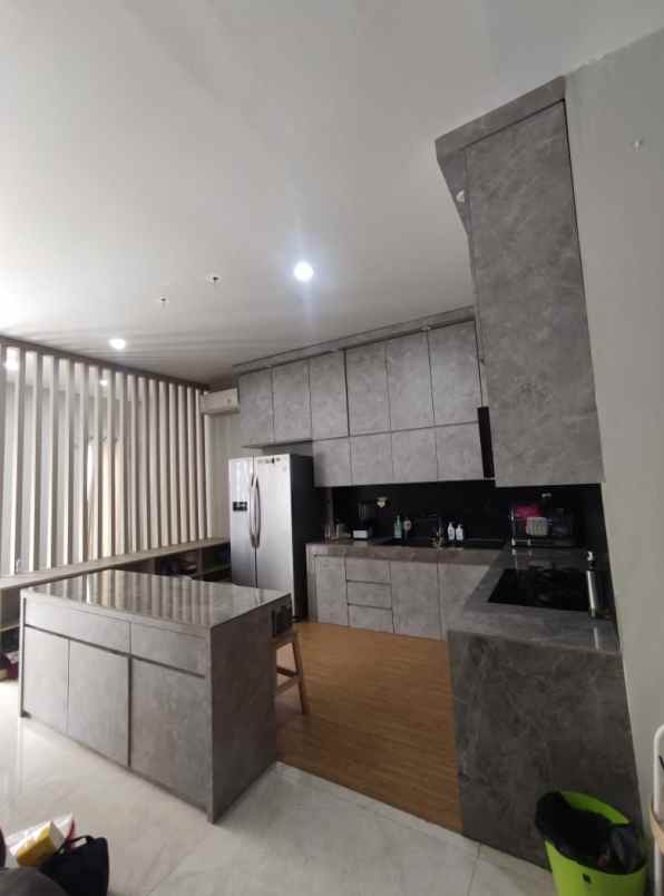 dijual rumah kelapa gading