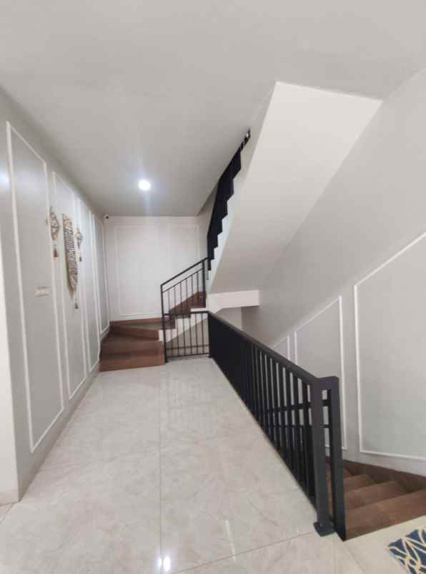 dijual rumah kelapa gading