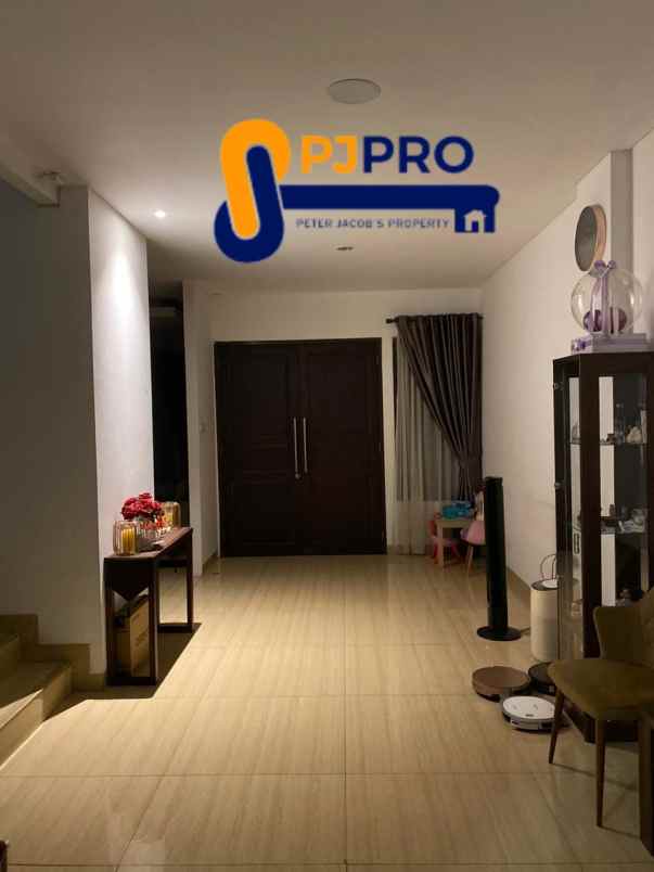 dijual rumah kelapa gading