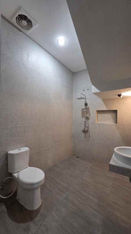 dijual rumah kelapa kopyor kelapa gading