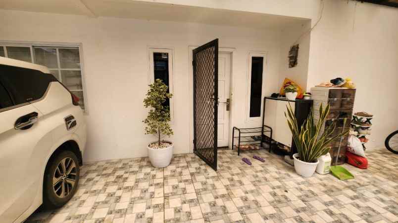 dijual rumah kelapa molek kelapa gading