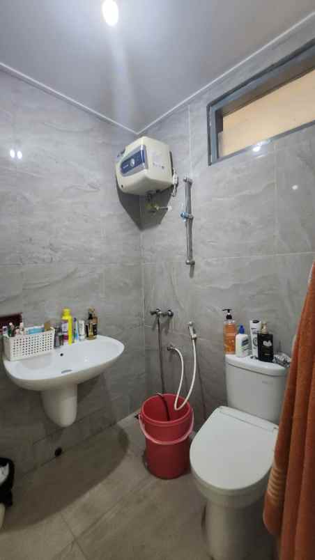 dijual rumah kelapa molek kelapa gading