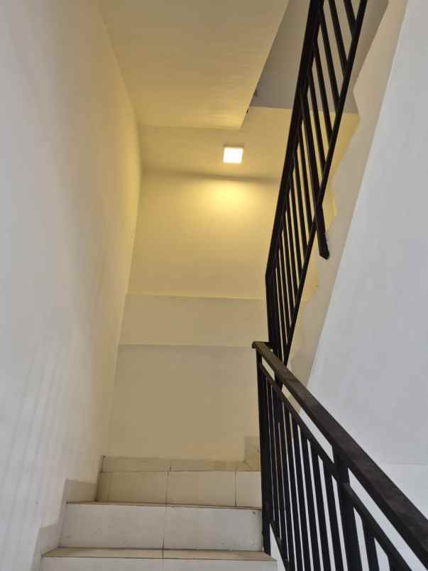 dijual rumah kelapa nias kelapa gading