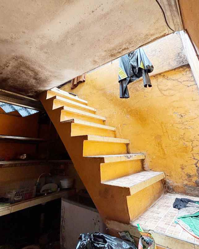 dijual rumah komplek bumi sari indah jl