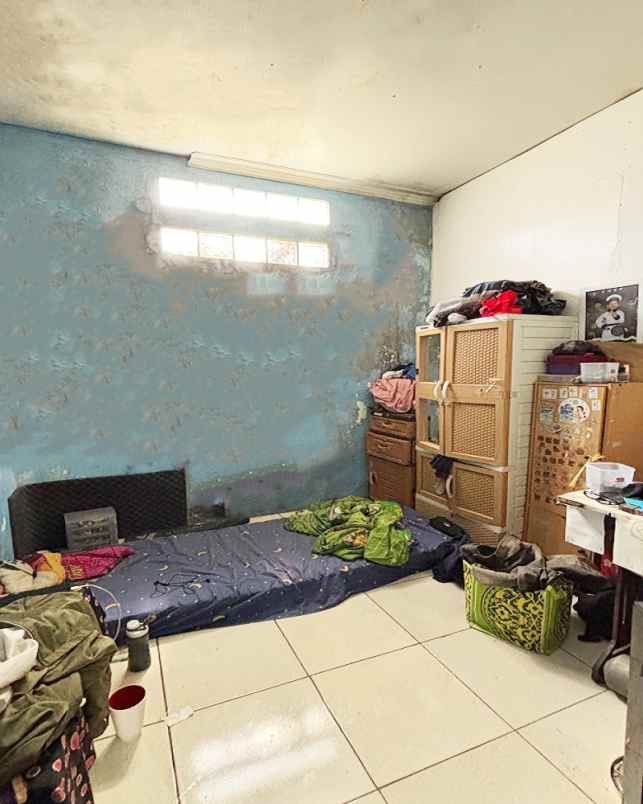 dijual rumah komplek bumi sari indah jl