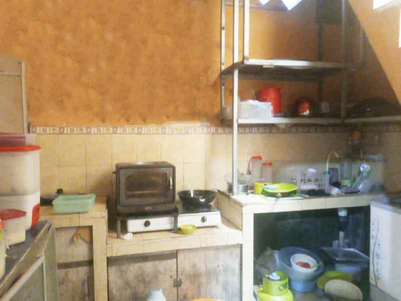 dijual rumah komplek bumi sari indah jl