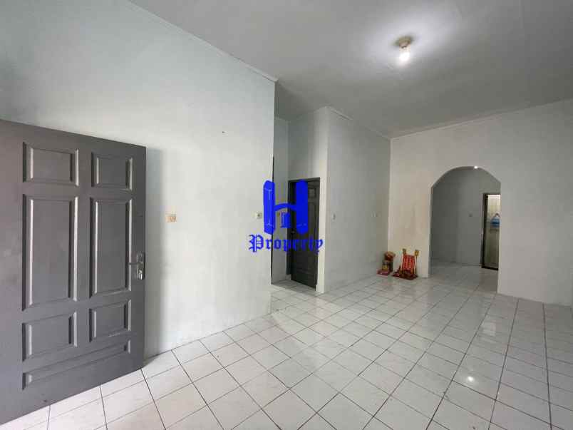 dijual rumah komplek cemara hijau