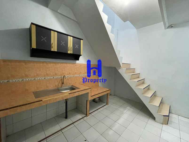 dijual rumah komplek cemara hijau