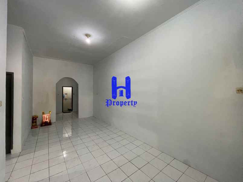 dijual rumah komplek cemara hijau